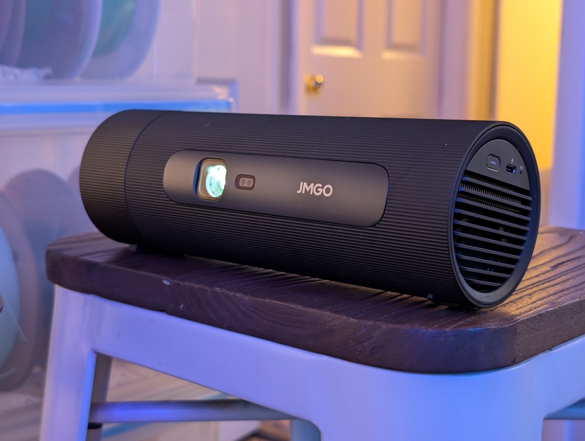 JMGO PicoFlix Projector Review: The Ultimate Portable Movie Experience